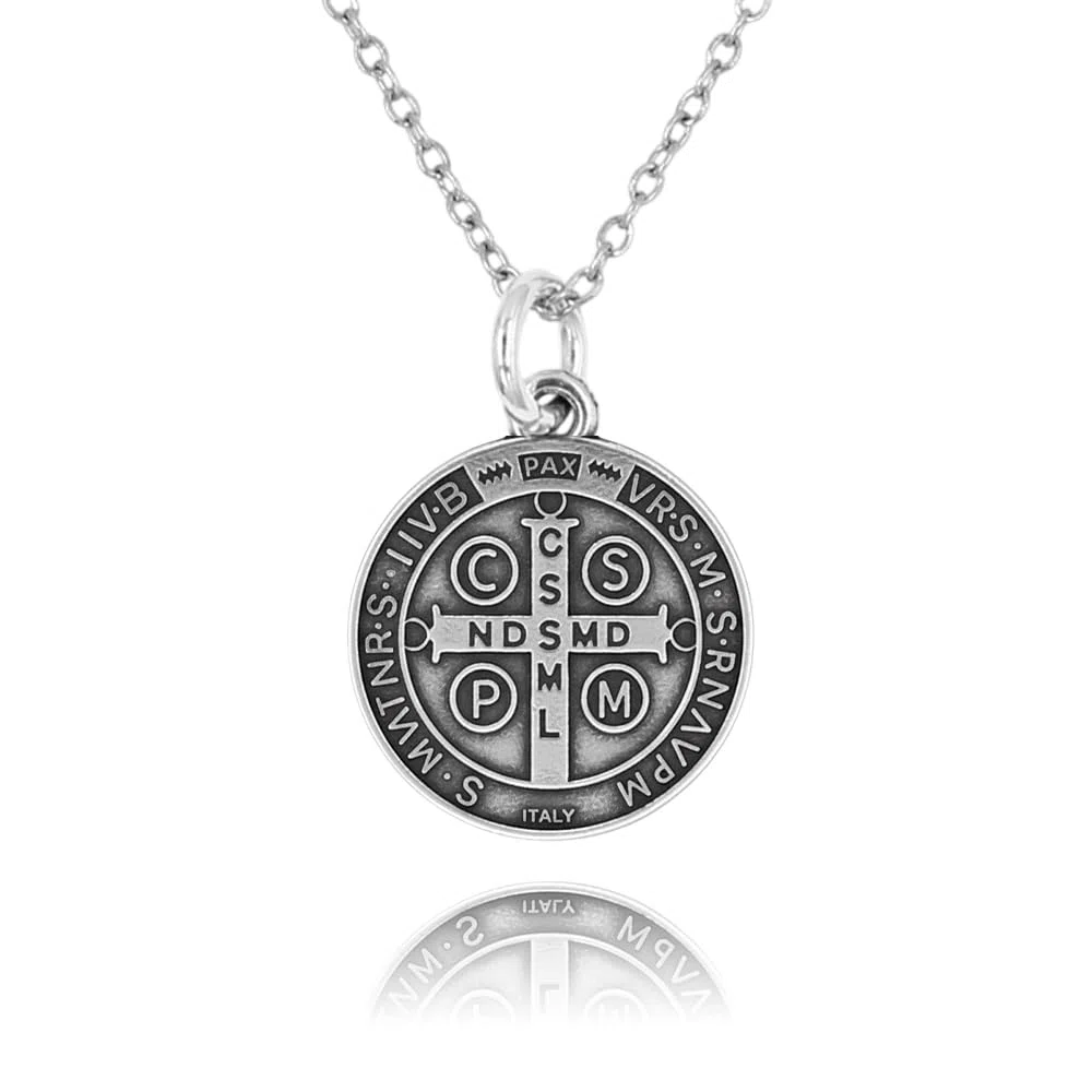 Collar con Medalla San Benito en plata - Colgante de San Benito de 20mm con cadena - Amuletos de Proteccion - Se presenta en una cajita Hand Made (Con Cadena)