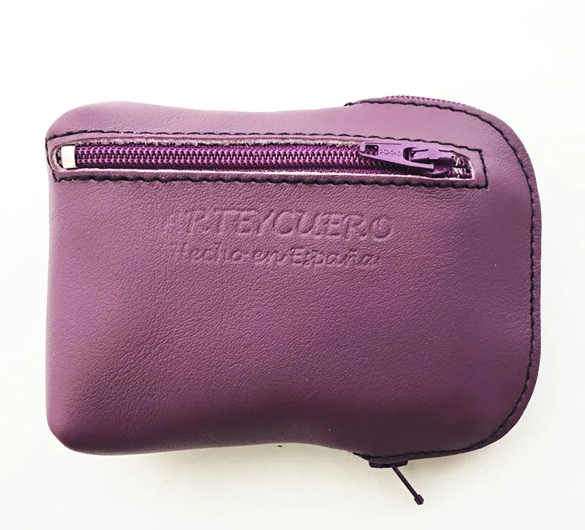 Pitillera Grabada de Piel Morada con Cierre Cremallera para Mujer, Funda Cajetilla de Cuero para Señora