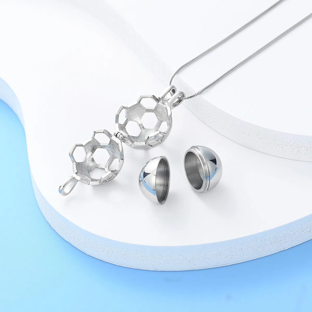 Joyas de cremación de fútbol para cenizas huecas de fútbol, collar para mujeres para hombres, urna conmemorativa, colgante de ceniza