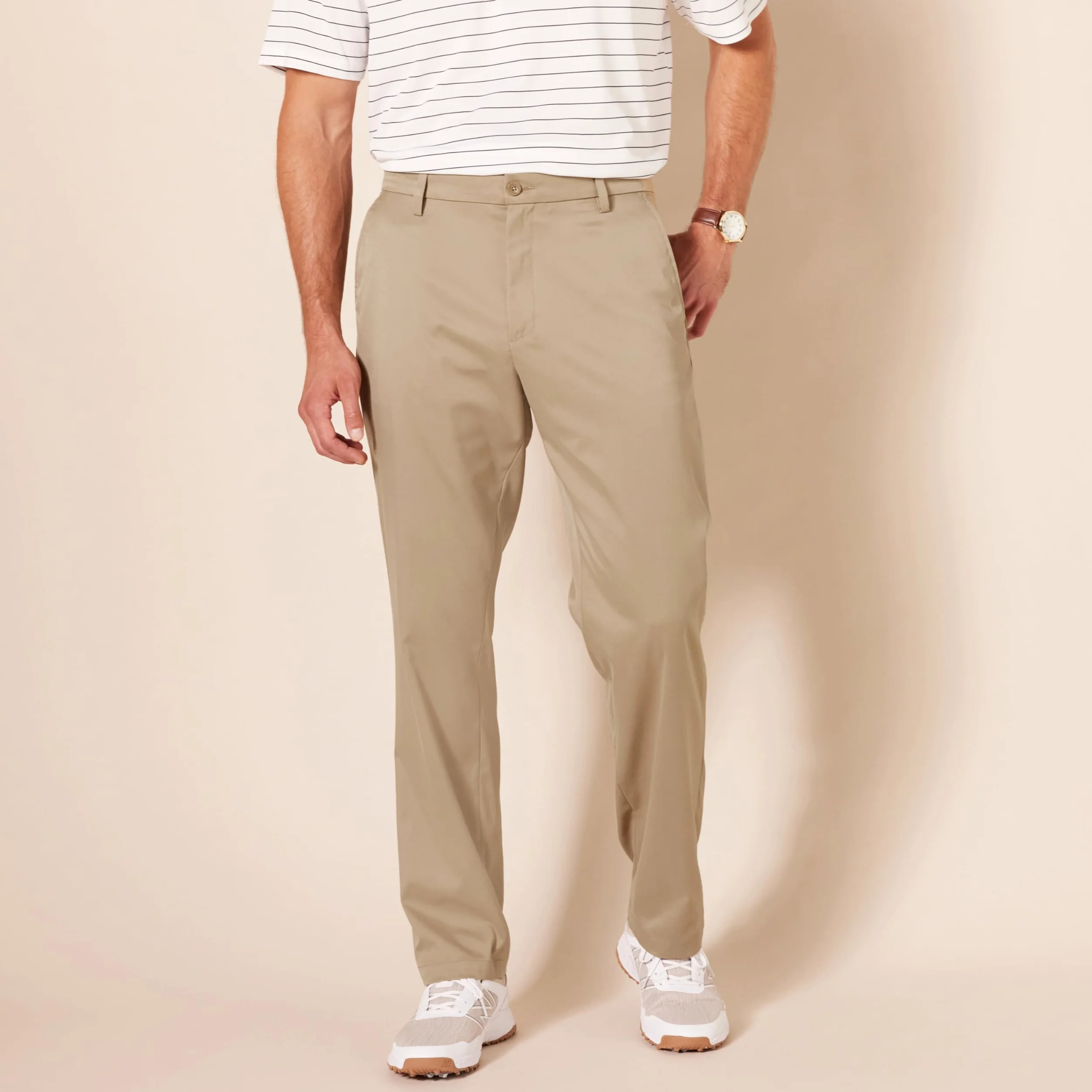 Amazon Essentials Pantalones de Golf Elásticos de Corte Clásico para Todo el Día Hombre, Marrón Caqui, 34W / 32L
