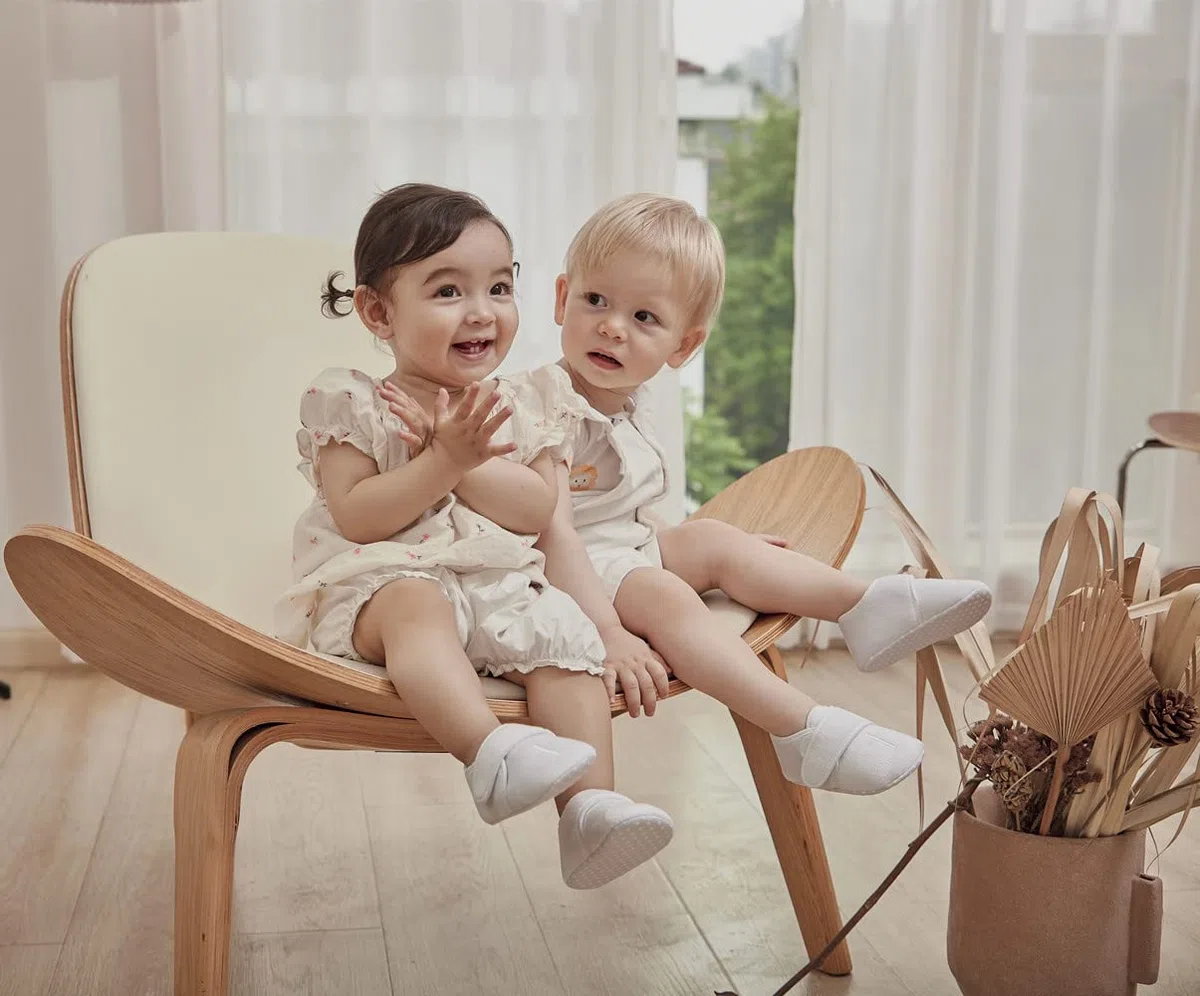 LACOFIA Zapatos de Bautizo Calzado para Bebé Niños Niñas Patucos Bebé con Suela Suave Antideslizante Blanco