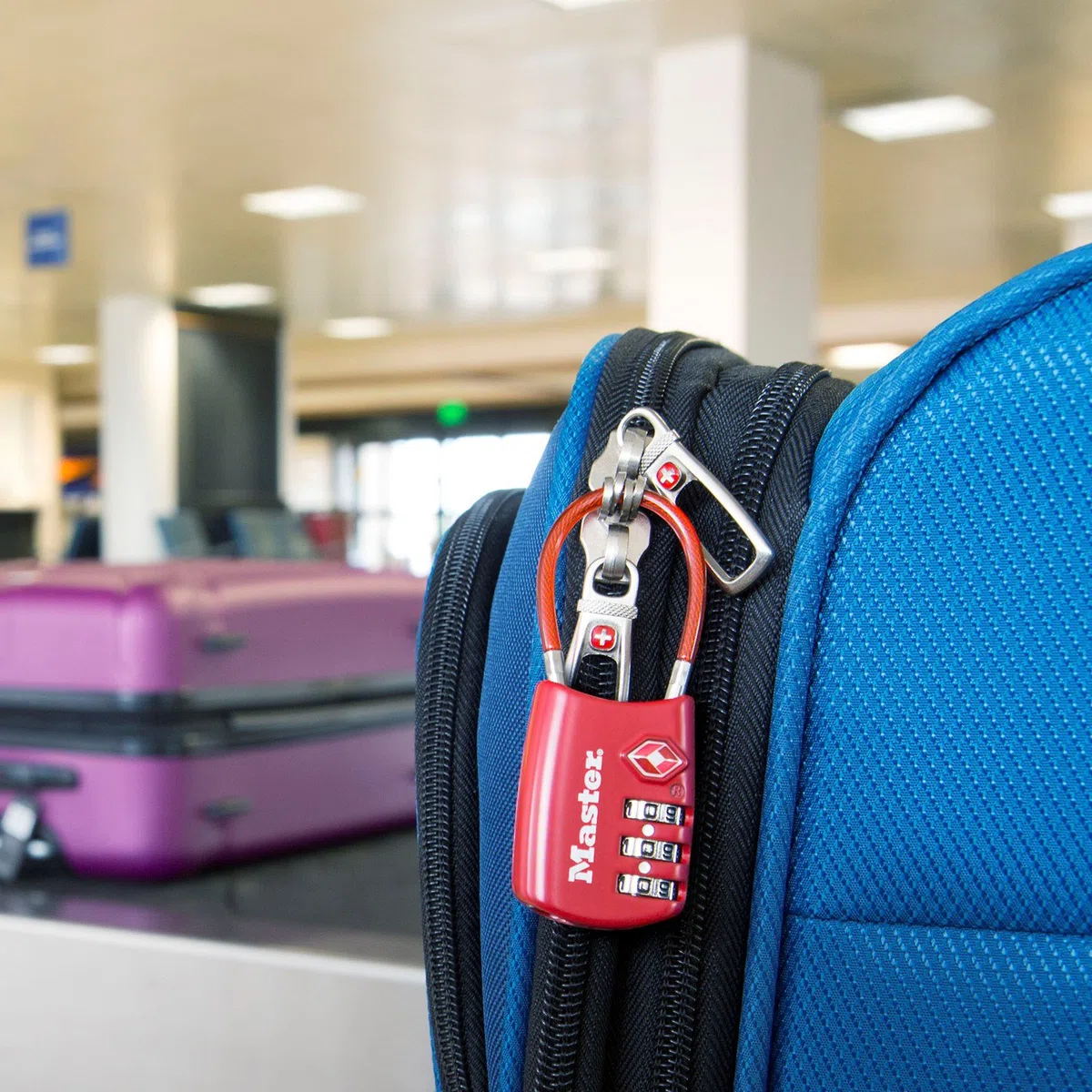 Master Lock 4688DRED Candado para equipaje con cable aceptado TSA, rojo por Master Lock