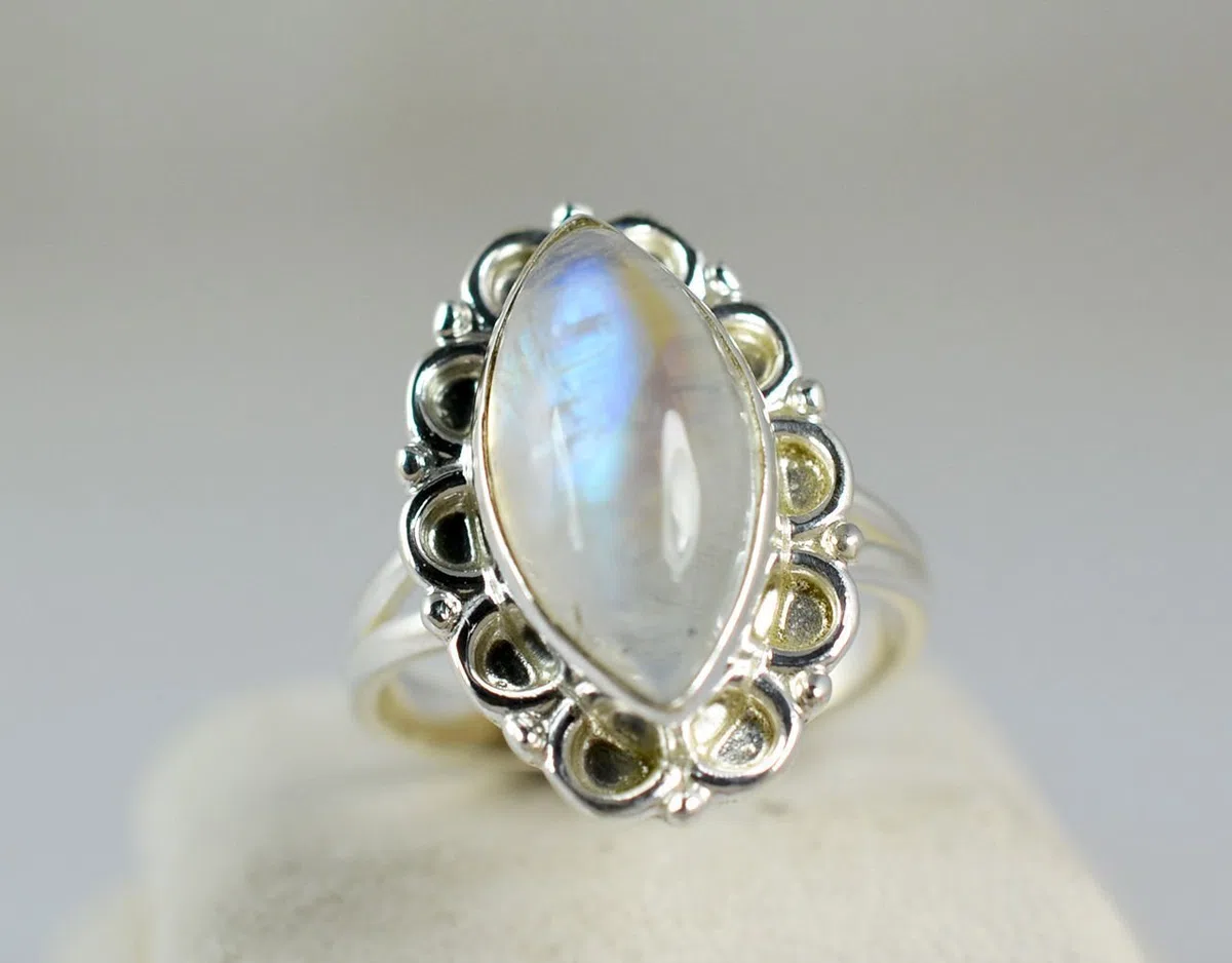 925 Sólido Plata de Ley Arcoíris Moonstone Hecho a Mano Anillo de Mujer Tamaños 4 a 31 ES