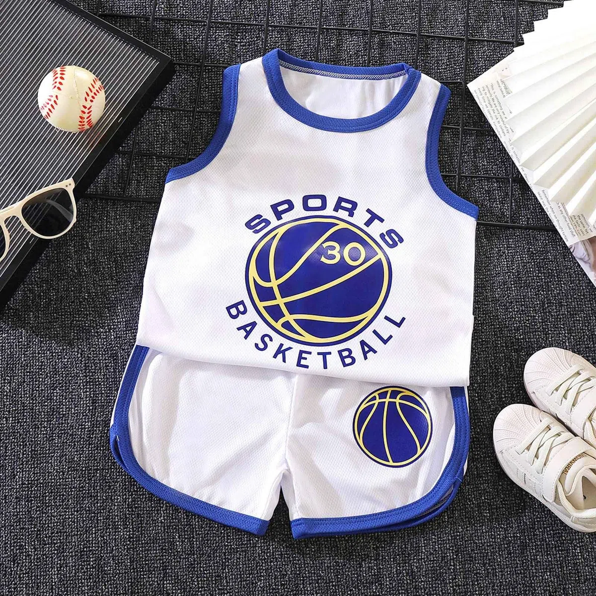 Generisch Conjunto de baloncesto de verano para niños y niñas, chaleco de malla y pantalones cortos, ropa deportiva ligera para niños