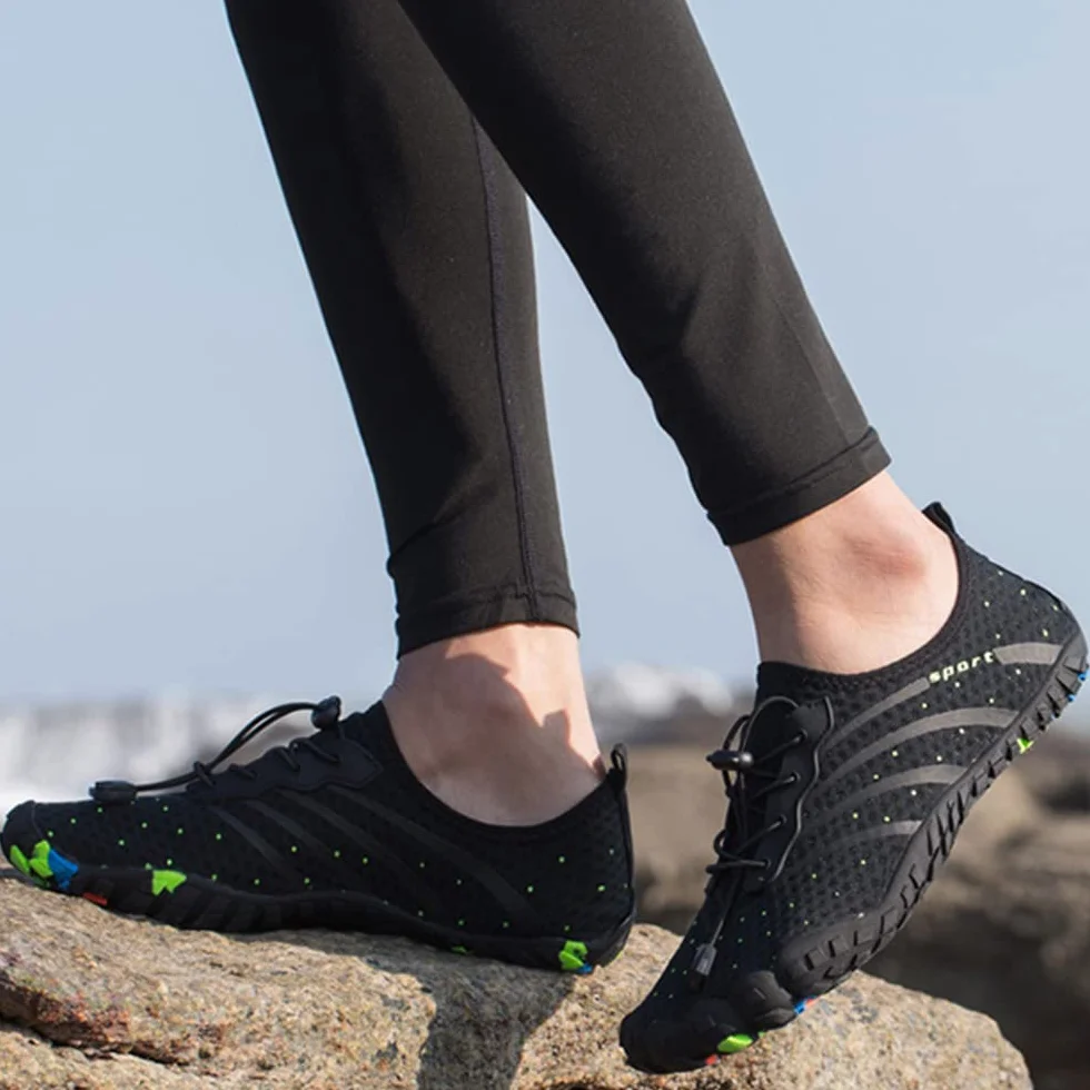 Unisex-Adulto Zapatos de Agua Mujer Hombre Zapatos Deportes Acuáticos Barefoot Shoes Zapatillas de Deporte Exterior Interior para Gym, Asfalto Playa, Montaña Escalada 35-46
