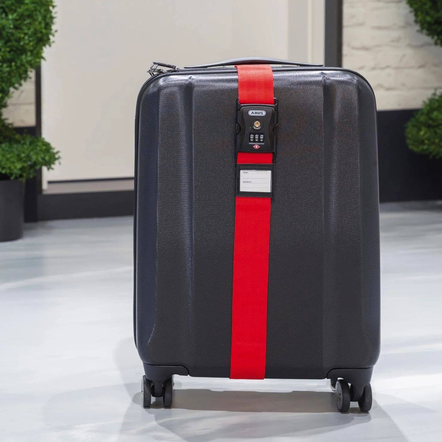ABUS Correa para maletas 620TSA con cierre TSA - banda para equipaje con candado de combinación ajustable de 3 dígitos - con identificador - negro