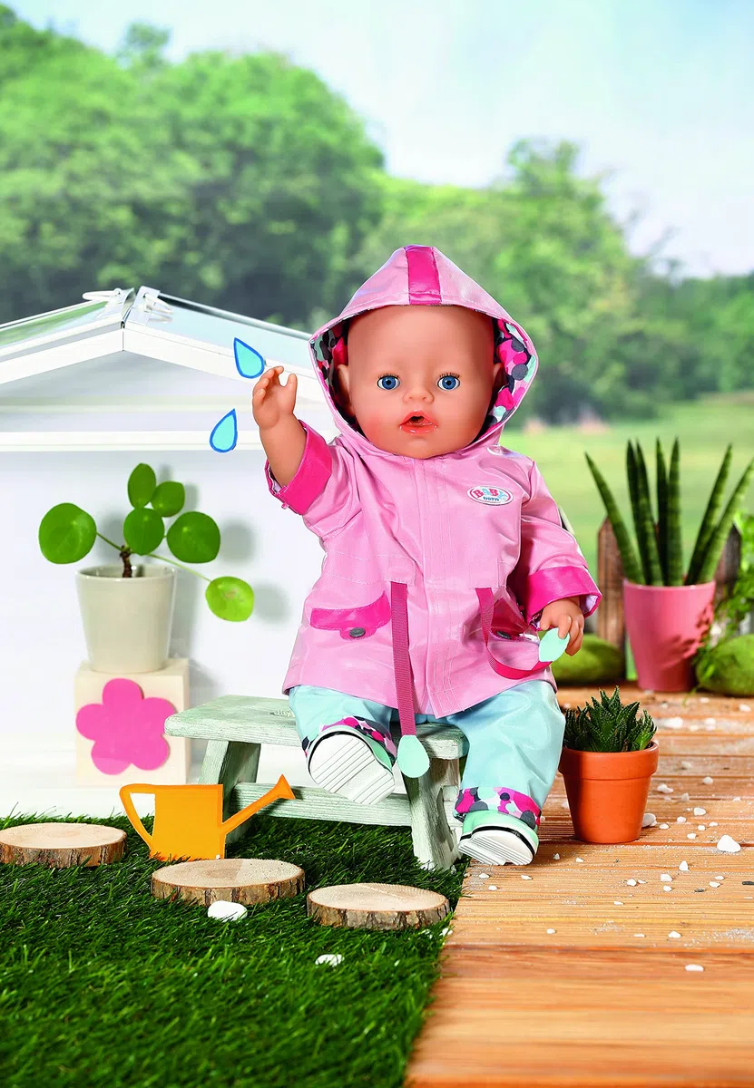 Zapf Creation Baby Born Deluxe Conjunto para la Lluvia - para muñecas Baby Born de hasta 43 cm - Incluye Chubasquero, Pantalones y Botas de Agua - Edad: 3+ años