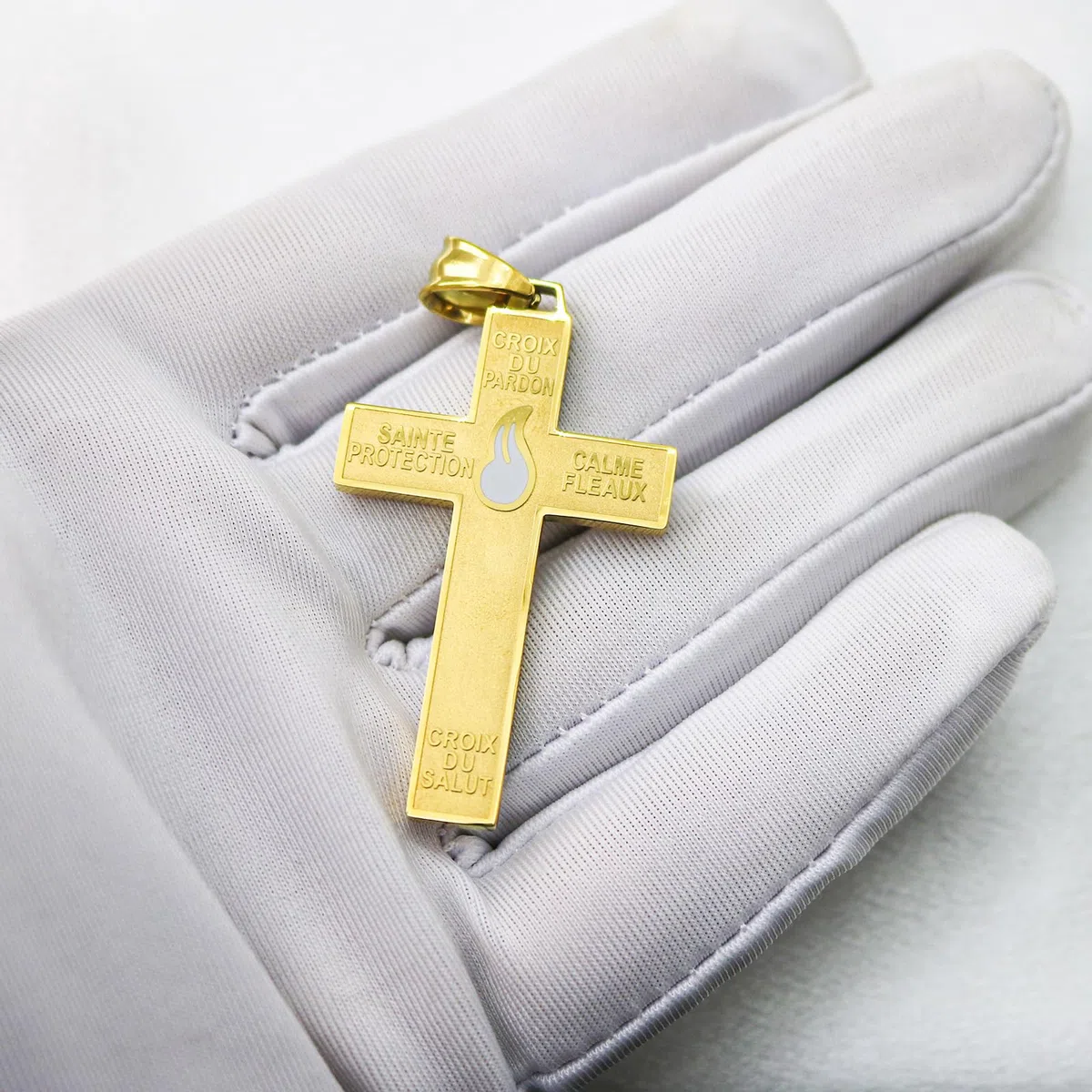 Católica Marie Julie Jahenny de Benedicción con protección Cruz de perdón con llama esmaltada blanca, cruz santa del perdón, crucifijo de acero inoxidable, cruz del perdón, cruz del perdón en acero