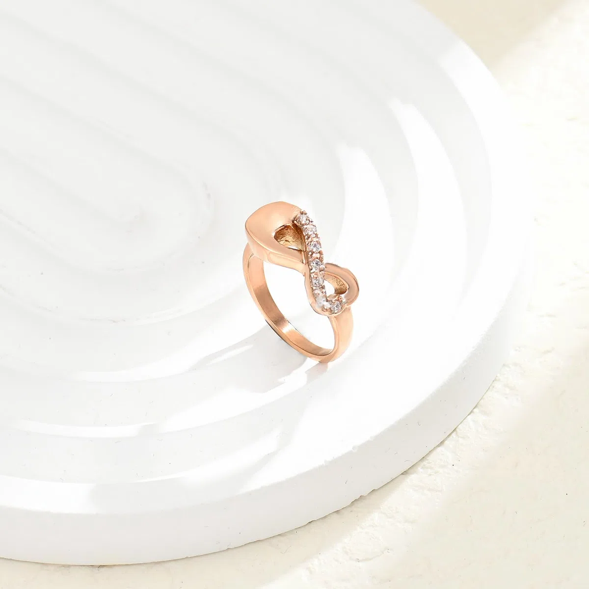 Anillo de cremación de amor infinito para cenizas de acero inoxidable para mantener las cenizas amadas Keepsake Fingerring Urne Medallón Memorial Joyería para Mujeres