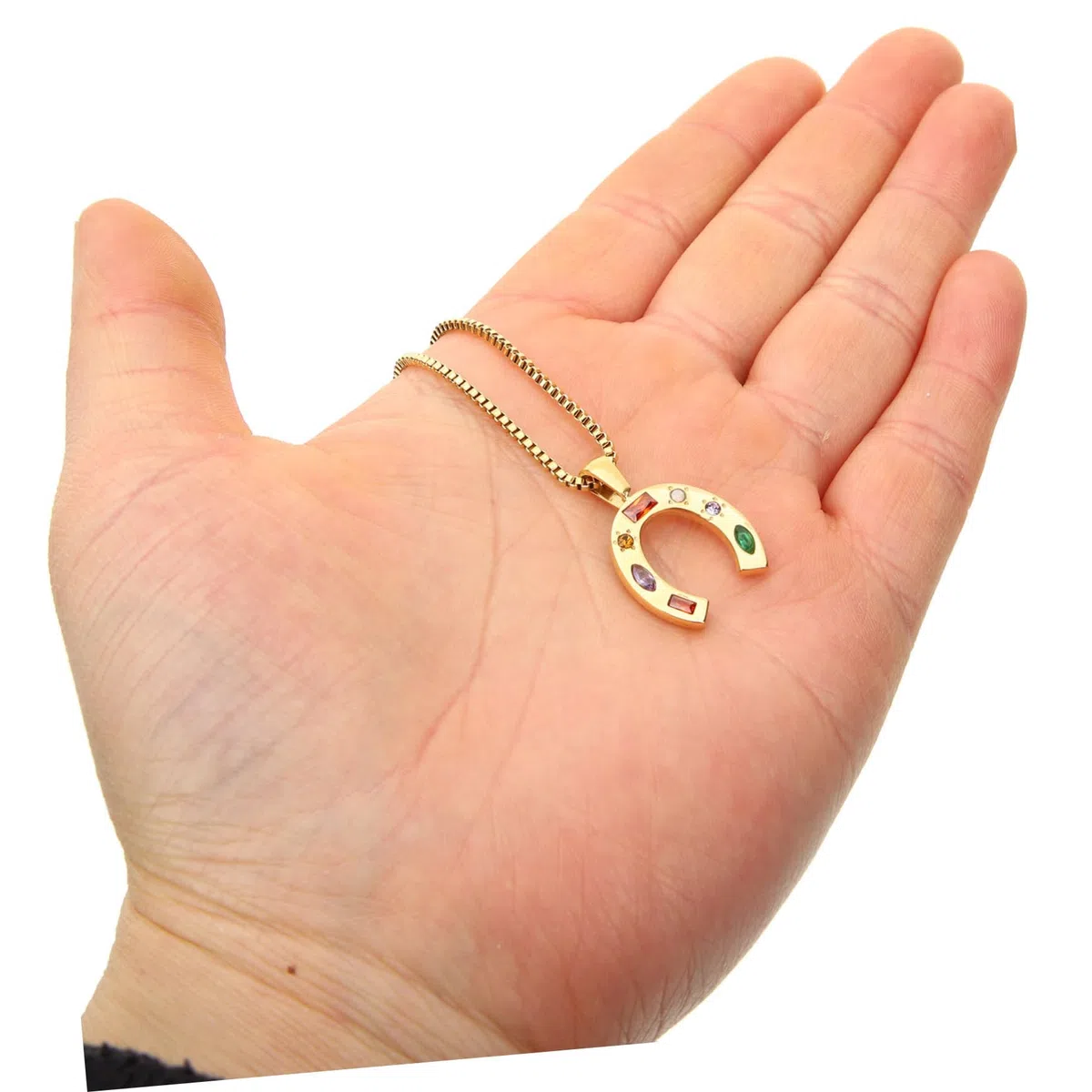 Collar Dije de Herradura en Forma Minimalista para Mujer, Acero Inoxidable Dorado, Elegante y Único para Fiestas y Ceremonias