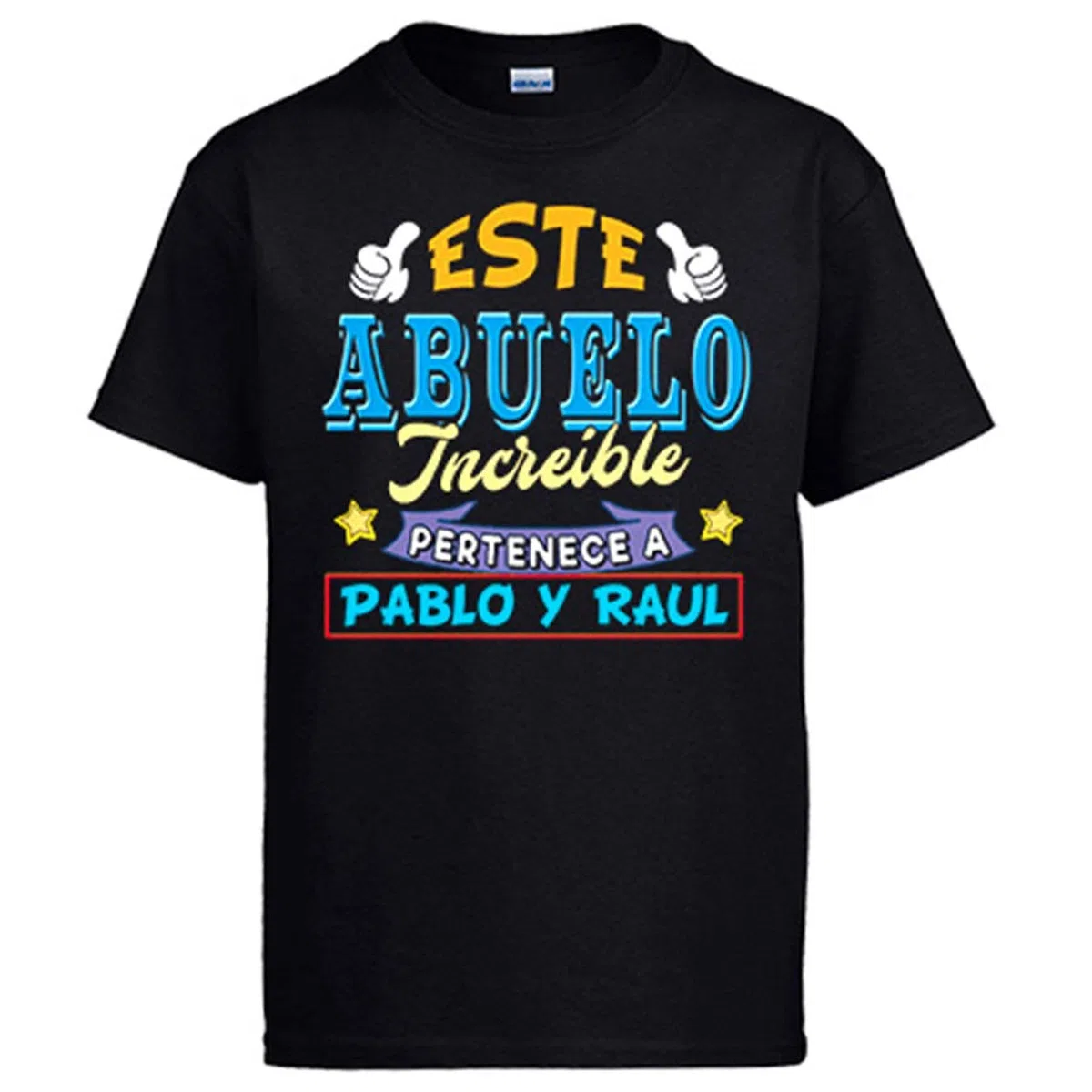 Camiseta Personalizable con Nombre Ejemplo Este Abuelo increíble Pertenece a Pablo y Carlos