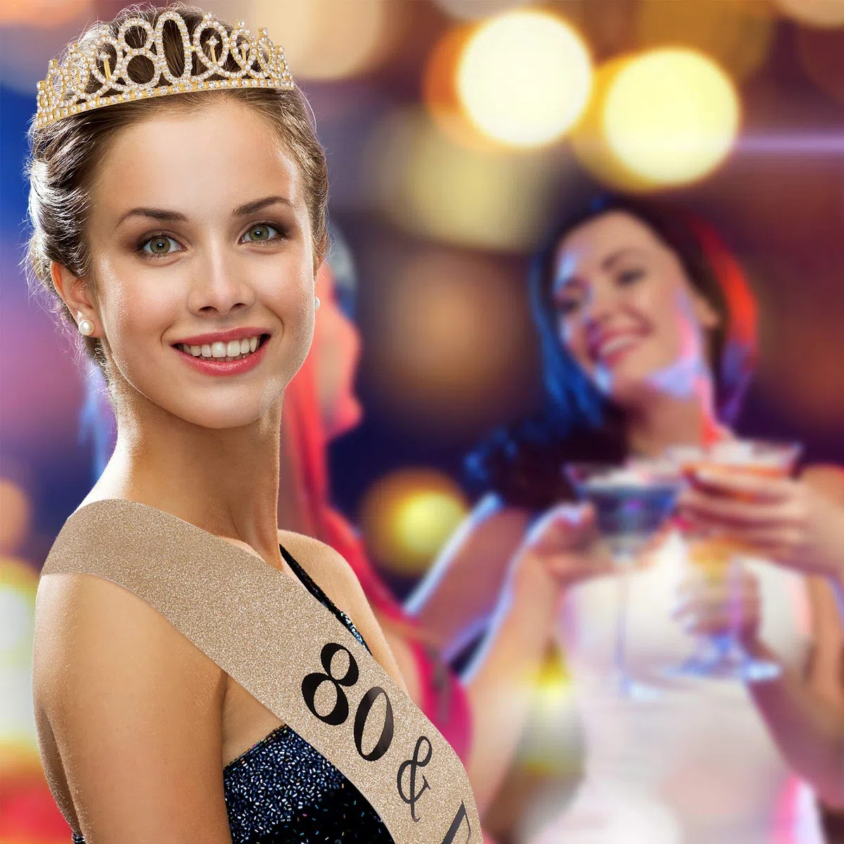 SUSSURRO "80 y fabuloso juego de tiara de fajas y diamantes de imitación, regalo de 80 cumpleaños para mujeres suministros de fiesta de cumpleaños (dorado)