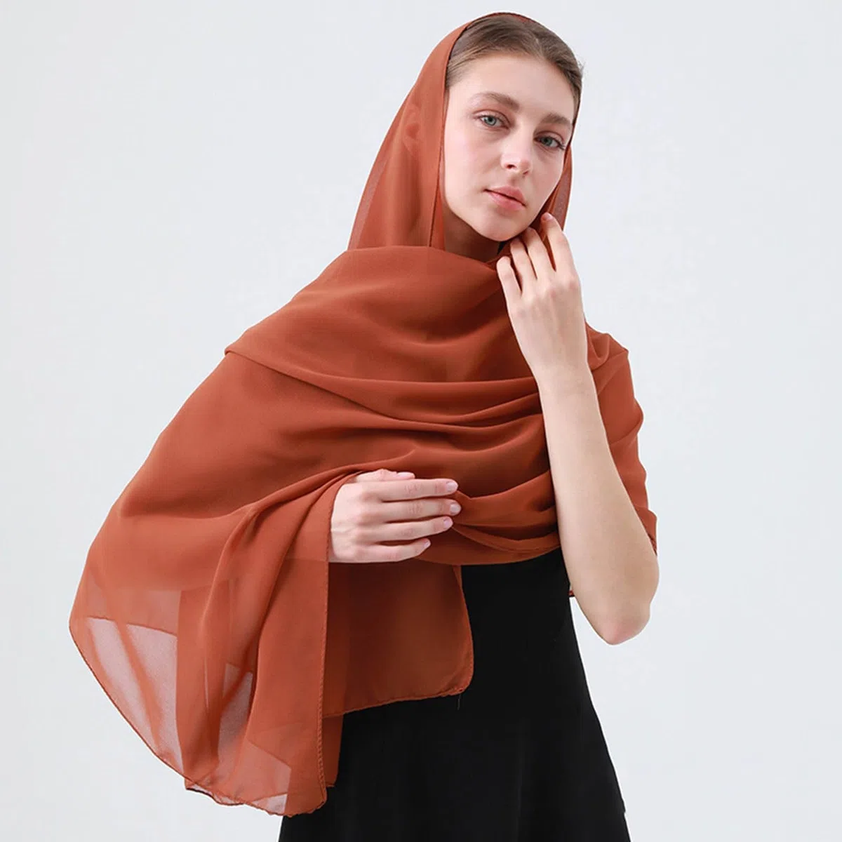 Elegante Chal de Gasa Liso para Eventos Formales Bodas y Ocasiones con Diseño Ligero y Versátil