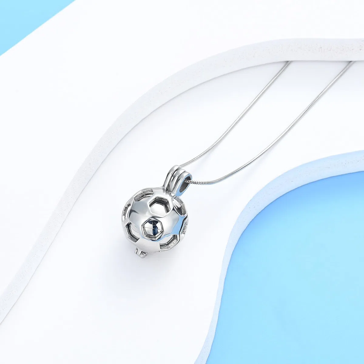 Joyas de cremación de fútbol para cenizas huecas de fútbol, collar para mujeres para hombres, urna conmemorativa, colgante de ceniza