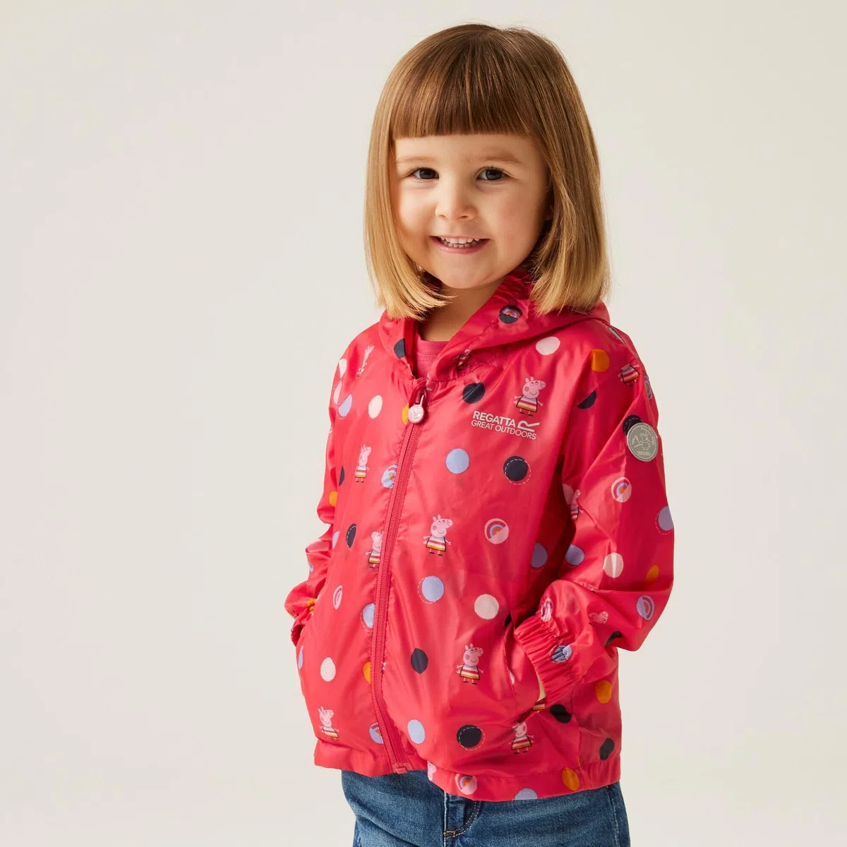 Regatta Peppa Pack-it Chaqueta técnica Peppa Pig Pack-It, impermeable, transpirable, plegable y con capucha Unisex niños (Pack de 1)