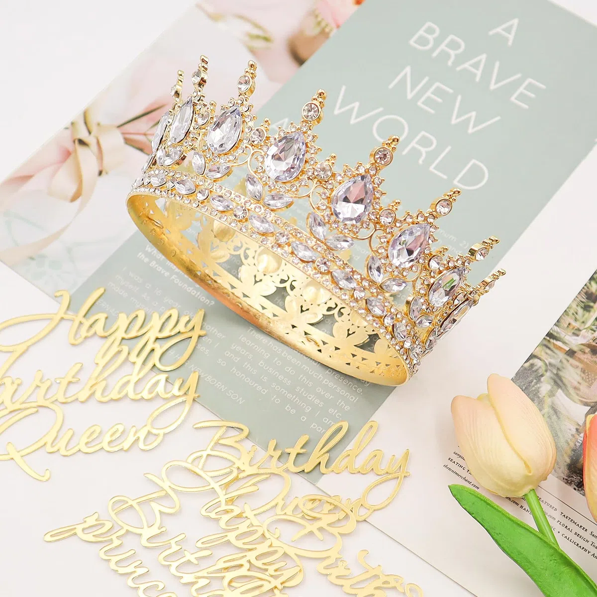 OMJMYY Corona Reina Corona de Cumpleaños Corona de Princesa Tiara Redonda con 4 Decoraciones para Pastel de Feliz Cumpleaños para Cumpleaños, Fiesta de Princesa, Disfraces
