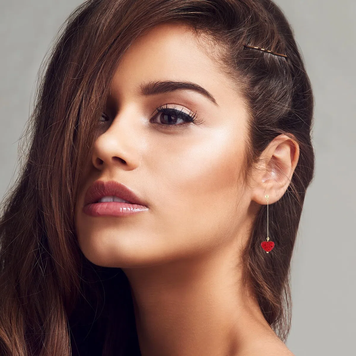 Pendientes de corazón rojo, pendientes colgantes de corazón, pendientes románticos de diamantes de imitación, adecuado para novia regalo de San Valentín, Cristal sintético