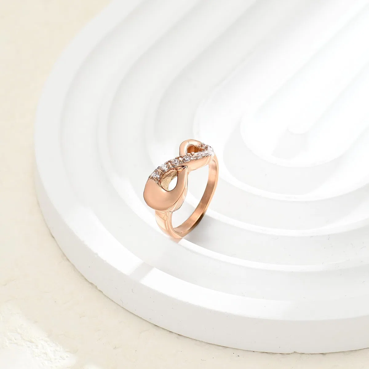 Anillo de cremación de amor infinito para cenizas de acero inoxidable para mantener las cenizas amadas Keepsake Fingerring Urne Medallón Memorial Joyería para Mujeres